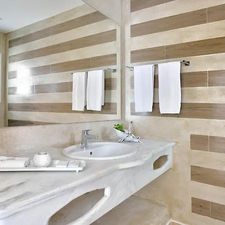 Jenny's Summer פלאטיס יאלוס